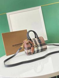Picture of Burberry Lady Handbags _SKUfw126945549fw